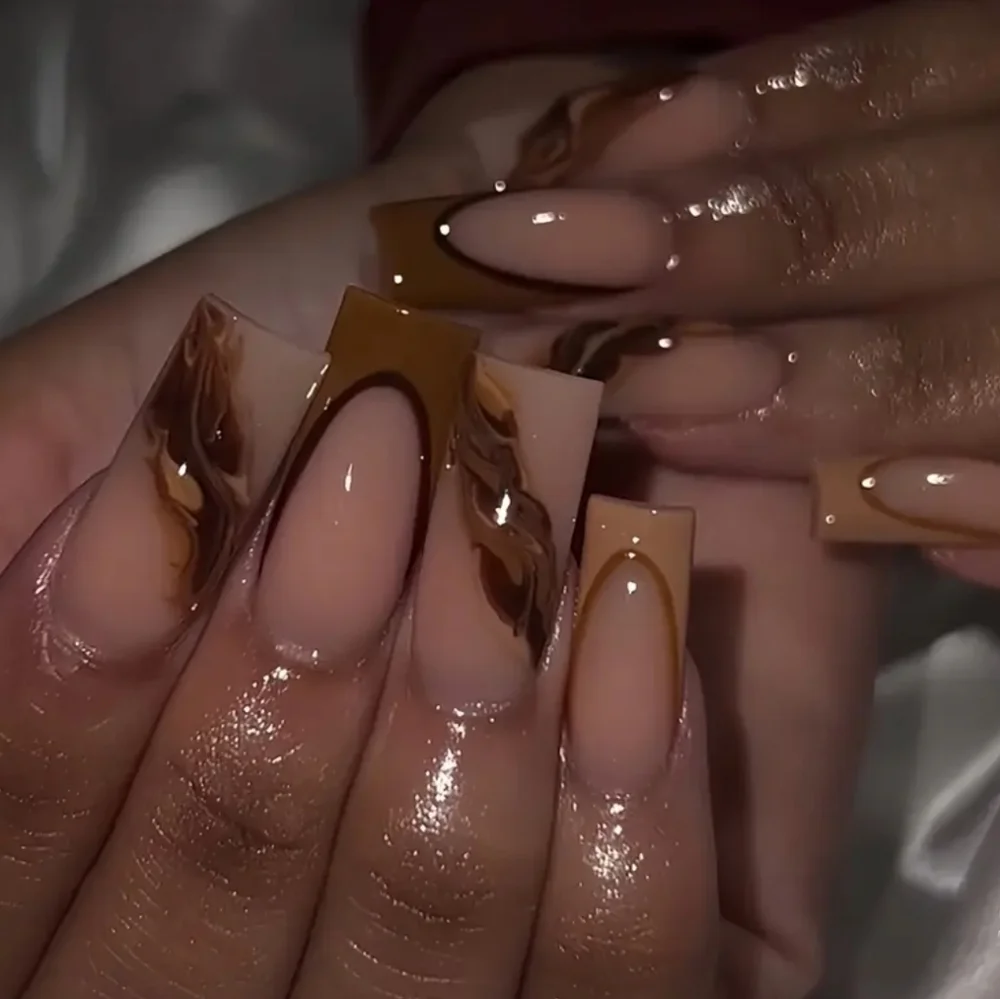 24 Pieces Fake Press On Nails